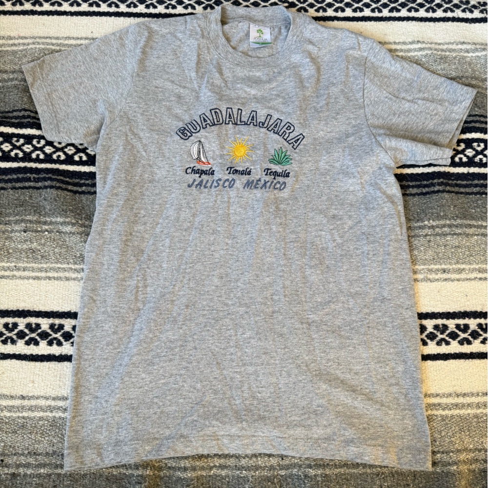 Guadalajara Jalisco Grey T-shirt size small